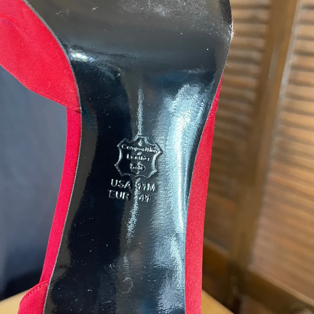 Nina New York Womens Red Satin Peep Toe dOrsay Kitten Heel Pumps Size 11M
